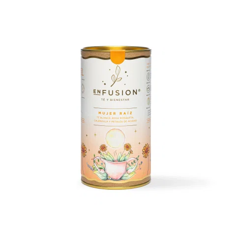 Lata beige de infusión sobre fondo blanco.