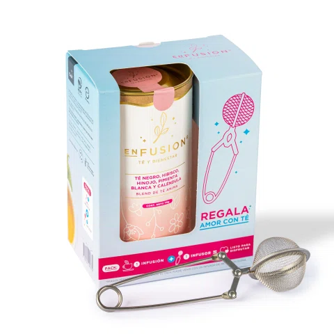 Pack celeste de infusión con colador metálico.